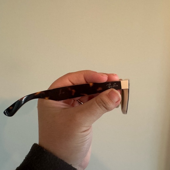 Ray-Ban Wayfarer Sunglasses Tortoise/Beige w/case - Picture 3 of 5
